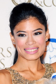 How tall is Vanessa Mae?